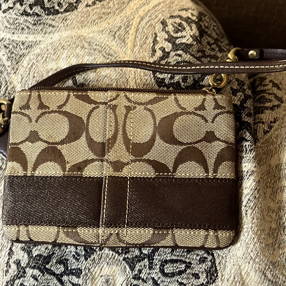 COACH Jean Signature Wristlet in Signature Print